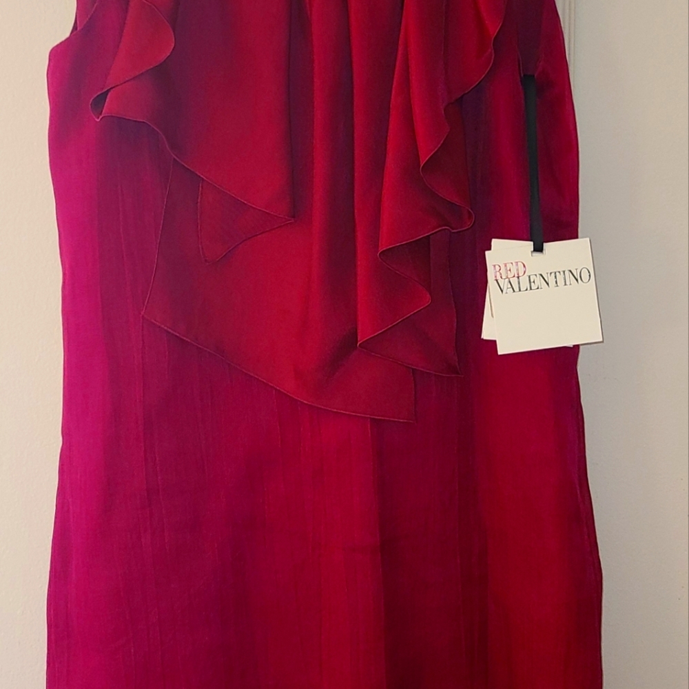 VALENTINO RED
